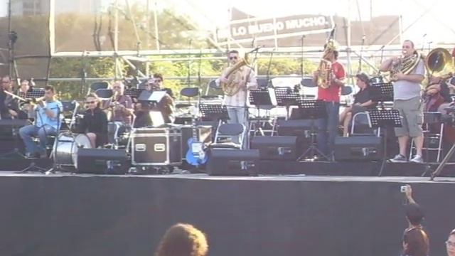 Goran Bregovic SOUNDCHECK en Santiago 20/01/2008 смотреть онлайн