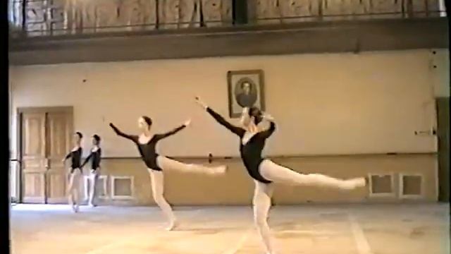 Vaganova level 7 all the jumps, year 1998. Class of Zubkovskaya. смотреть онлайн