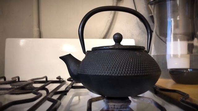 Какой чайник выбрать и как заваривать чай. Чугунный, стеклянный, керамический или фарфоровый смотреть онлайн