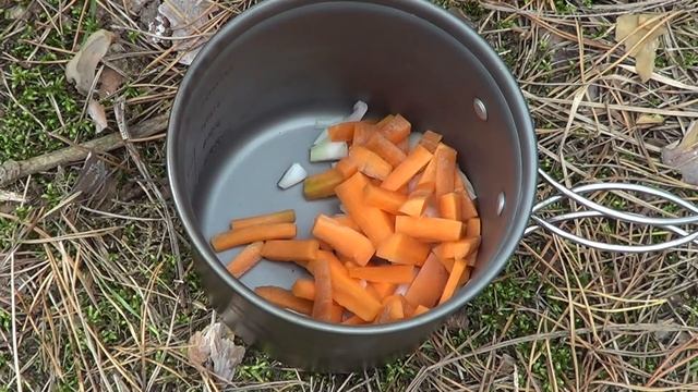 Поход выходного дня. Готовка на печке-щепочнице. Готовлю Чили. смотреть онлайн