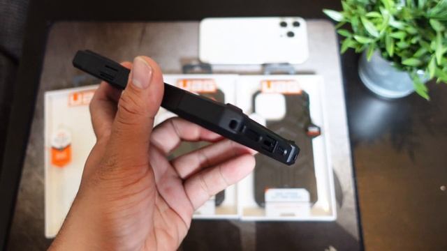 UAG iPhone 15 Pro Max & iPhone 15 Plus Monarch Pro Series Case! смотреть онлайн