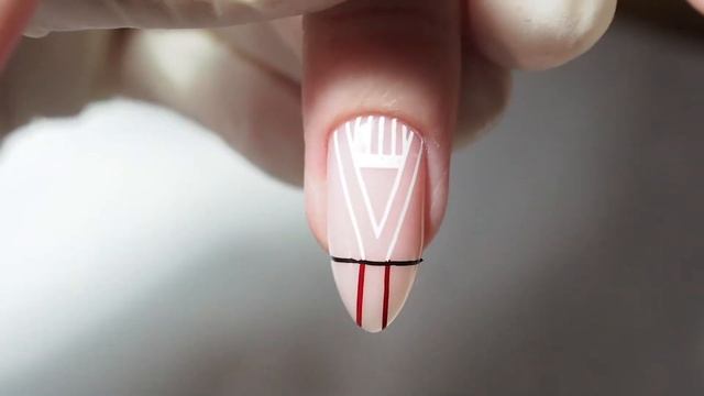 Геометрия в маникюре (идеальные линии с помощью стемпинга)| Идея маникюра смотреть онлайн