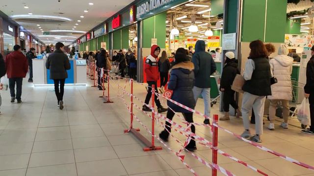 В ТЦ Астрахани 31 декабря смотреть онлайн