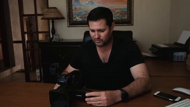 Canon XF400 Camcorder vs dslr or mirrorless camera for video смотреть онлайн