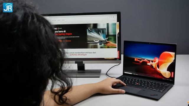 Acuan Laptop Bisnis Premium Kelas Atas: Review ThinkPad X1 Carbon Gen 9 - Intel EVO смотреть онлайн