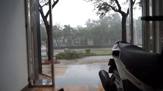 Typhoon Hato in Jiangmen, China Part 7 смотреть онлайн