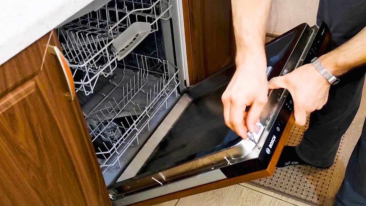 УСТАНОВКА ФАСАДА ЗА 5 МИНУТ! ПОСУДОМОЕЧНАЯ МАШИНА! смотреть онлайн