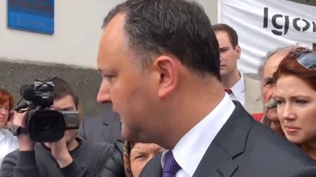 Игорь Додон в муниципальной больнице №4 [04.05.2011] смотреть онлайн