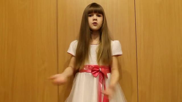 Страна читающая — Анна Ремизова читает произведение «Тучкины штучки» В. В. Маяковского смотреть онлайн