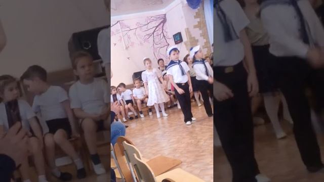 Таниц песня на празник 23 февраля. смотреть онлайн