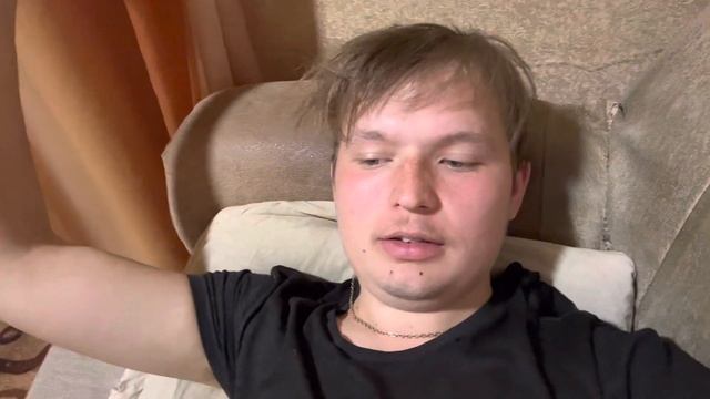 Хотите чтобы я обнимал девушек на улице и в торговых центрах смотреть онлайн