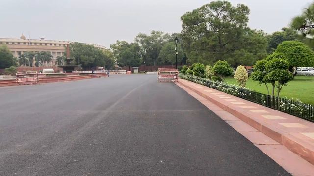 IPHONE 11 CINEMATIC 4K-60 FPS - NEW DELHI смотреть онлайн