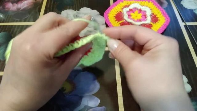 Красивый шестиугольный мотив для тапочек крючком / Быстро и легко! смотреть онлайн