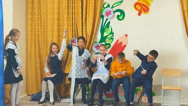 День учителя. 5 класс. Сценка "Экзамен по математике" смотреть онлайн