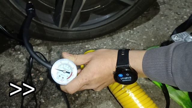 Качаем полностью спущенное колесо R16 компрессором Циклон смотреть онлайн