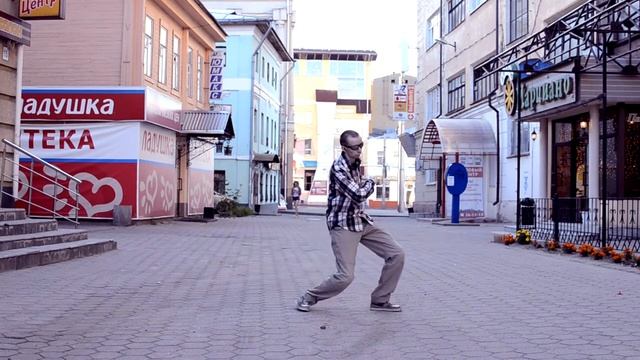 ROBOT DANCE REVOLUTION | DUBSTEP RUSSIAN DANCE | FARADANCE смотреть онлайн