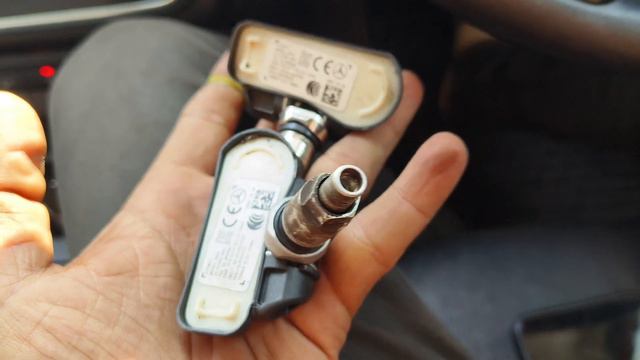 Mercedes Benz tpms sensor replacement /how to solve Mercedes benz tpms light on cluster meter смотреть онлайн