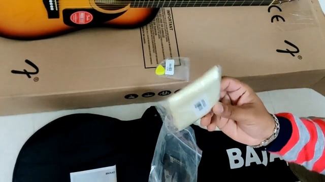 Fender CD 60 Acoustic Guitar UN Boxing & Sound Check смотреть онлайн