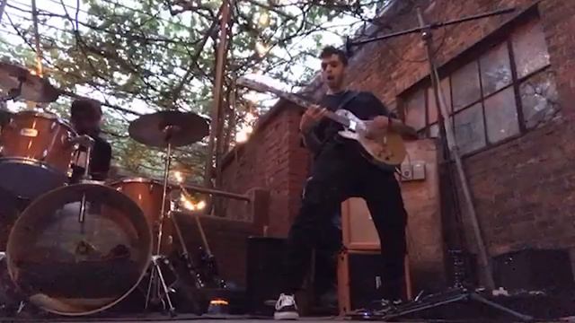 Aligns on PB Live! смотреть онлайн