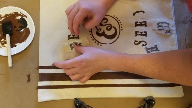 DIYS WITH PRODUCTS FROM BURLAPFABRIC.COM смотреть онлайн