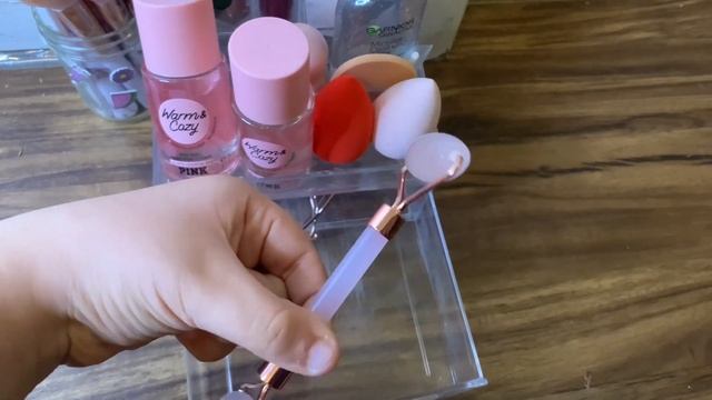 My Minimalist Makeup Collection| смотреть онлайн