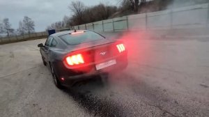Burnout Ford Mustang 2.3