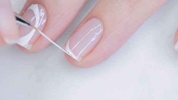 DIY THAT ONE TRENDY INSTAGRAM NAIL DESIGN 💅