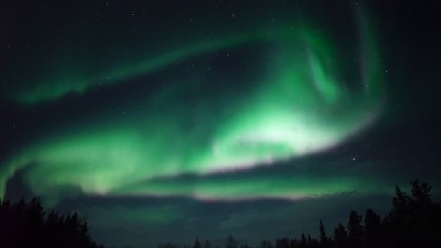 Вспышка на солнце вызвала северное сияние в России в Арктике смотреть онлайн