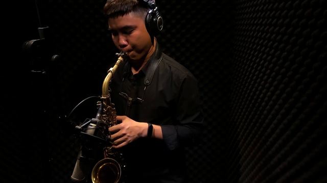 besame mucho saxophone cover смотреть онлайн