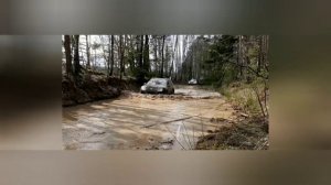 Переднеприводный Дастер МОЖЕТ (месим грязь).