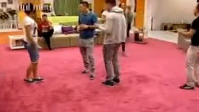 sa inceapa petrecerea смотреть онлайн