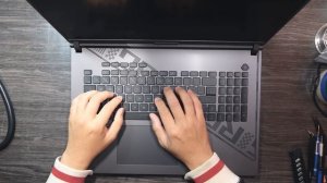 ASUS ROG STRIX G18-G814 18" Unboxing Video (i9-13980HX, RTX4070, 32GB)