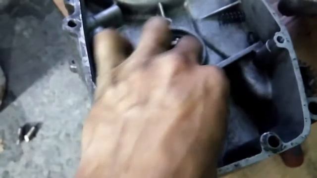 ЯВА, Начало сборки двигателя. смотреть онлайн