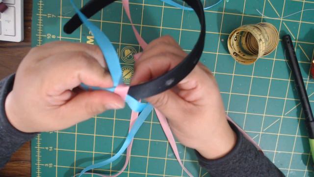 Diadema trensada con liston de 1cm facil de hacer#hechos #lazos #diademas смотреть онлайн
