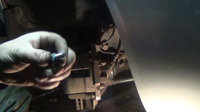 Замена передних тормозных колодок на Калине смотреть онлайн