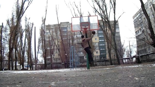 Как забивать каждый мяч - Как делать лей-ап в баскетболе смотреть онлайн