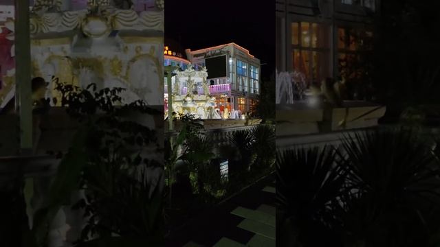 18.11.23г. Кабардинка.Светится плитка.Уже новогодние декорации. смотреть онлайн