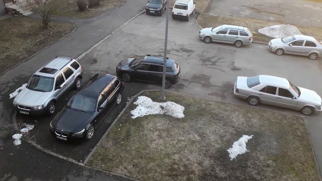 Соседи припарковались.