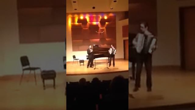 Brian Schatz Recital смотреть онлайн