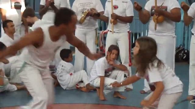 TROCA DE CORDA - CAPOEIRA смотреть онлайн