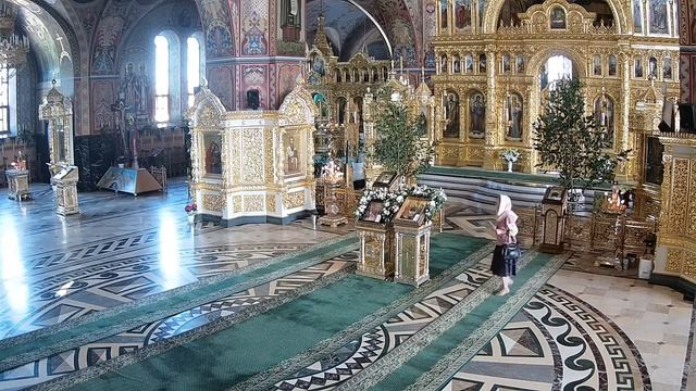 Малое повечерие, полунощница и утреня . День Святого Духа 04.06.2023 смотреть онлайн