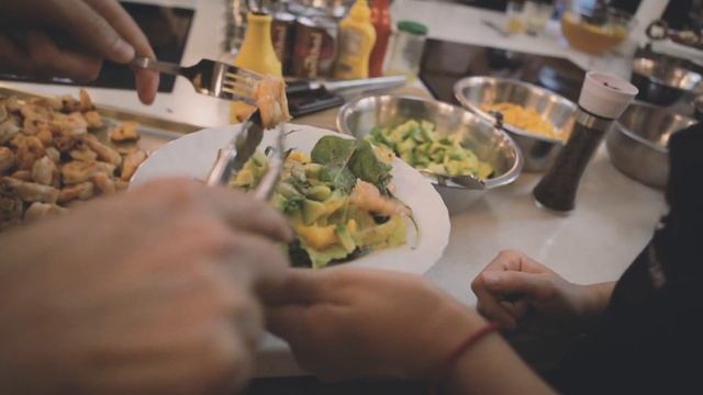 Livin' la piña loca \ Кулинарный мастер-класс Доминиканской кухни \ День 2 смотреть онлайн