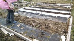 Грядки из пластиковых панелей