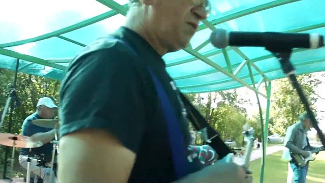 Мир не прост