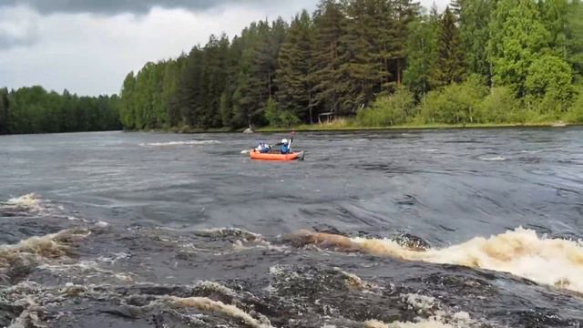 Порог Падун на реке Водла по большой воде в конце мая 2021 смотреть онлайн