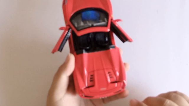 Ferrari 458 Spider 1:24 - Bburago [Unboxing] смотреть онлайн