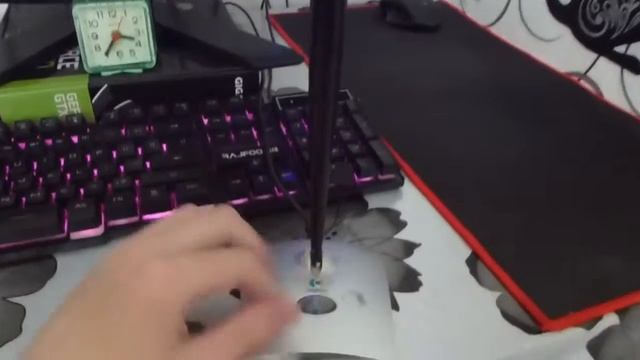 САМЫЙ ЛУЧШИЙ БЮДЖЕТНЫЙ НАБОР ГЕЙМЕРА КЛАВИАТУРА,МЫШКА,КОВРИК,НАУШНИКИ,МИКРОФОН смотреть онлайн