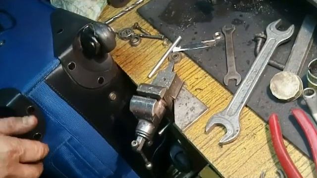 РЕМОНТ колеса и выдвижной ручки ЧЕМОДАНА.+ смотреть онлайн