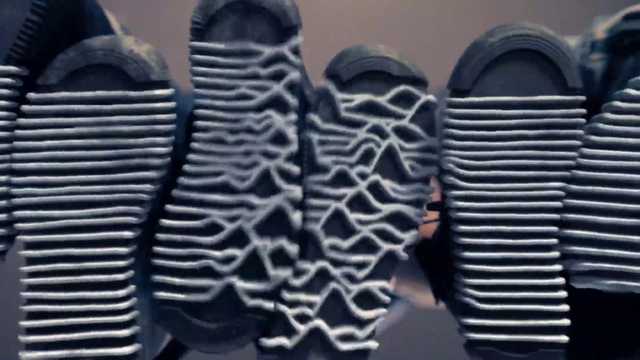 AUDIO BULLYS - ONLY MAN OFFICIAL MUSIC VIDEO смотреть онлайн