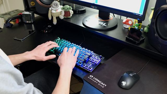 Roccat Vulcan TKL Review: A Low-profile TKL Mechanical Gaming Keyboard